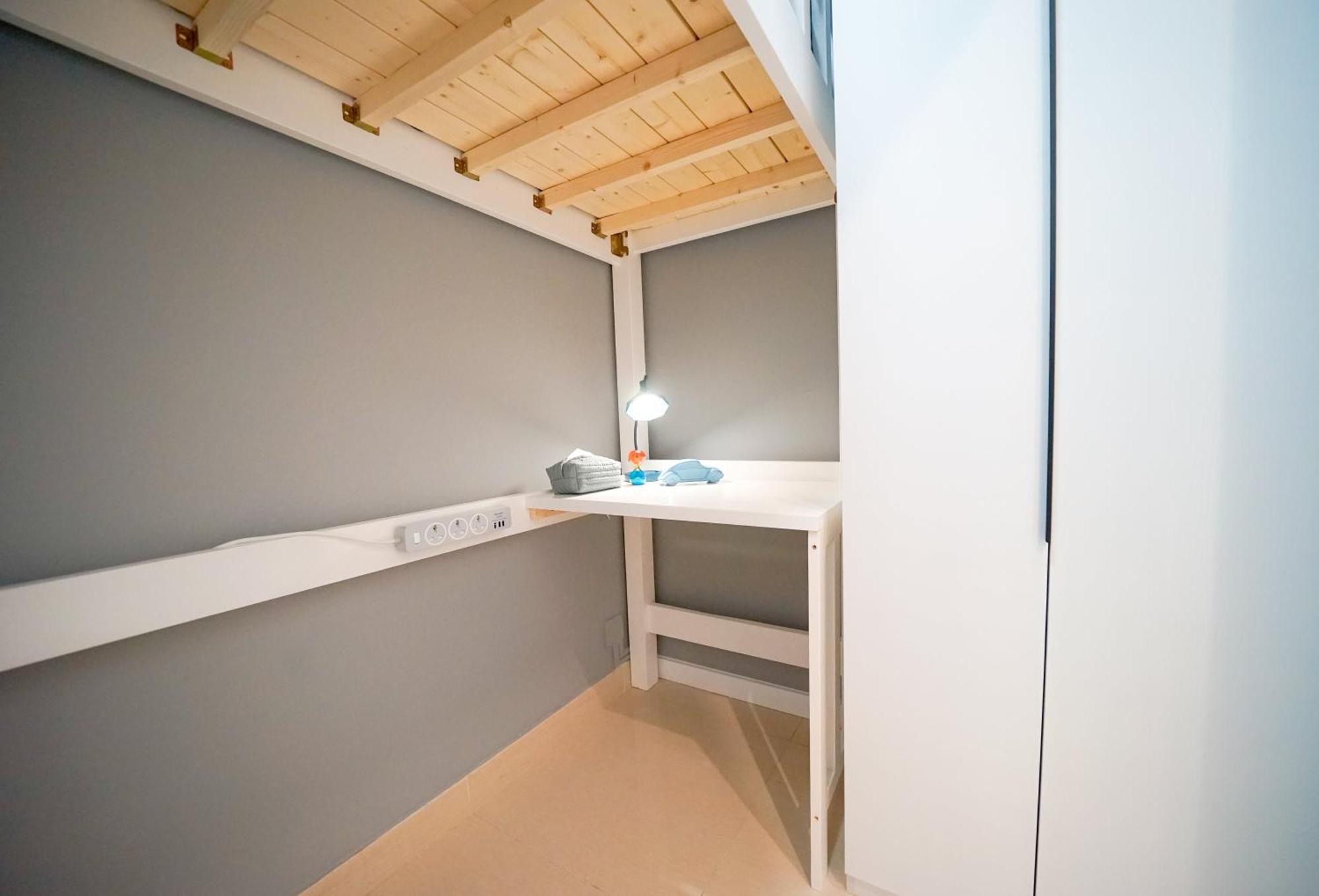 Student Accommodation - 294 Hennessy Road Гонконг Екстер'єр фото