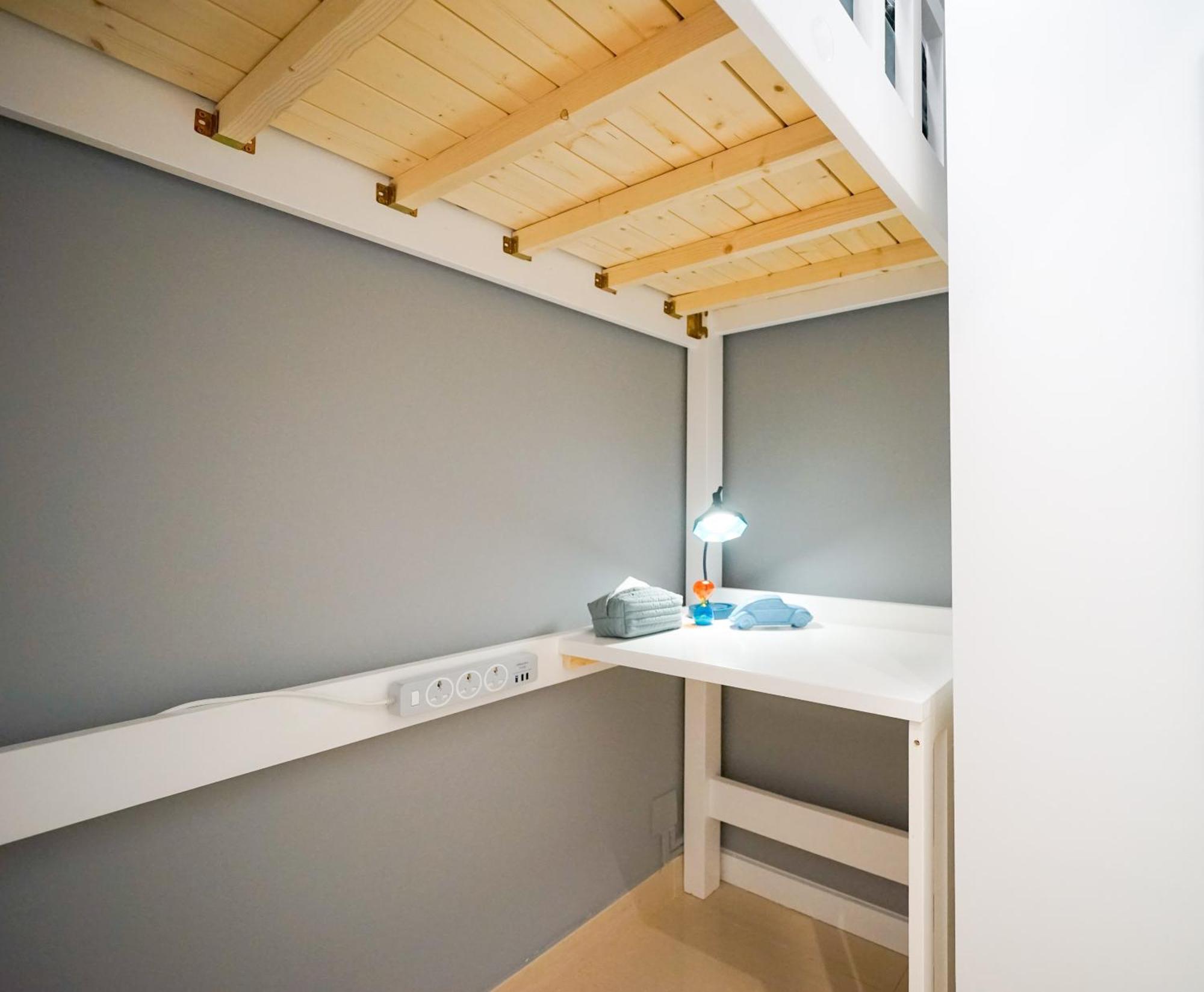 Student Accommodation - 294 Hennessy Road Гонконг Екстер'єр фото