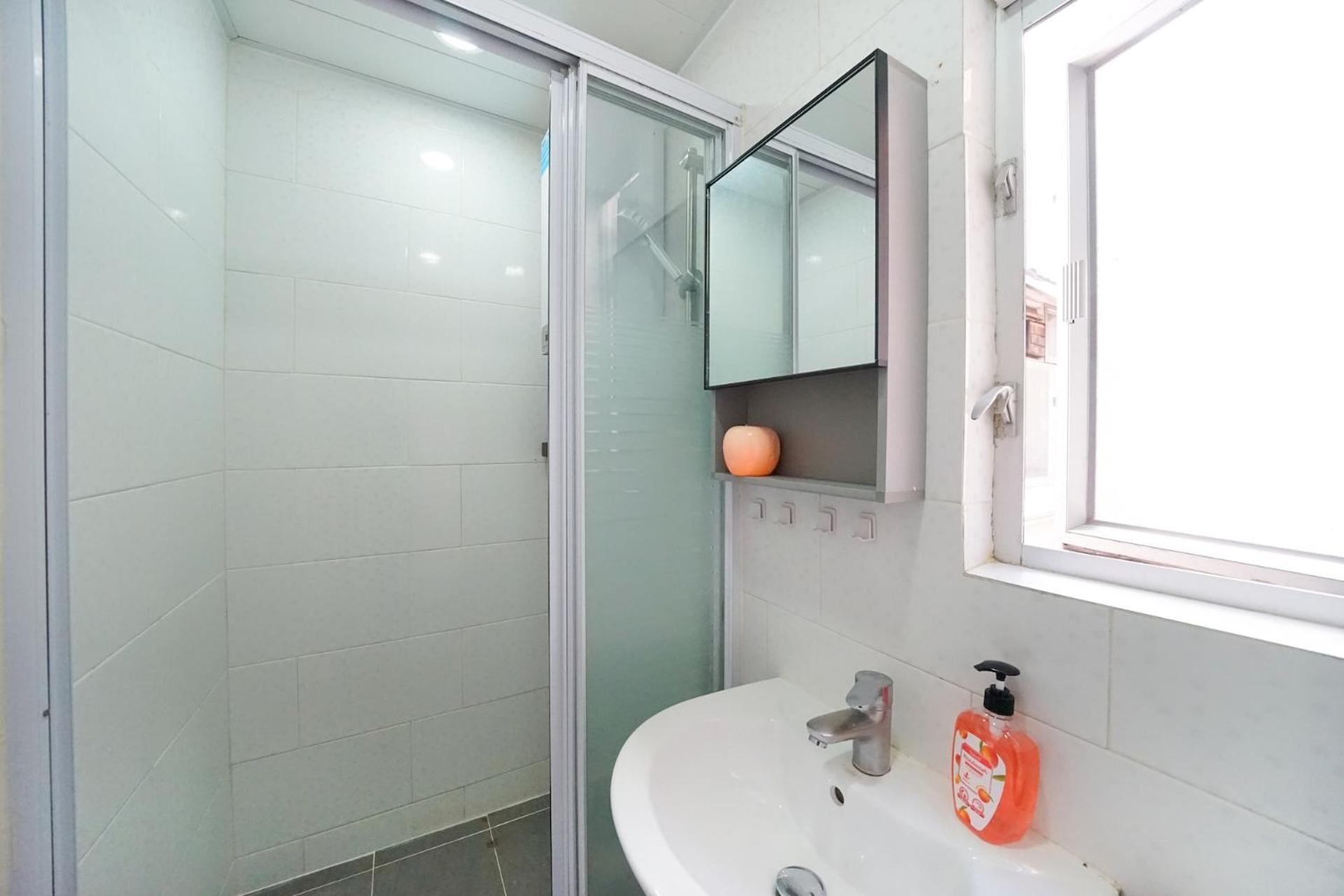 Student Accommodation - 294 Hennessy Road Гонконг Екстер'єр фото