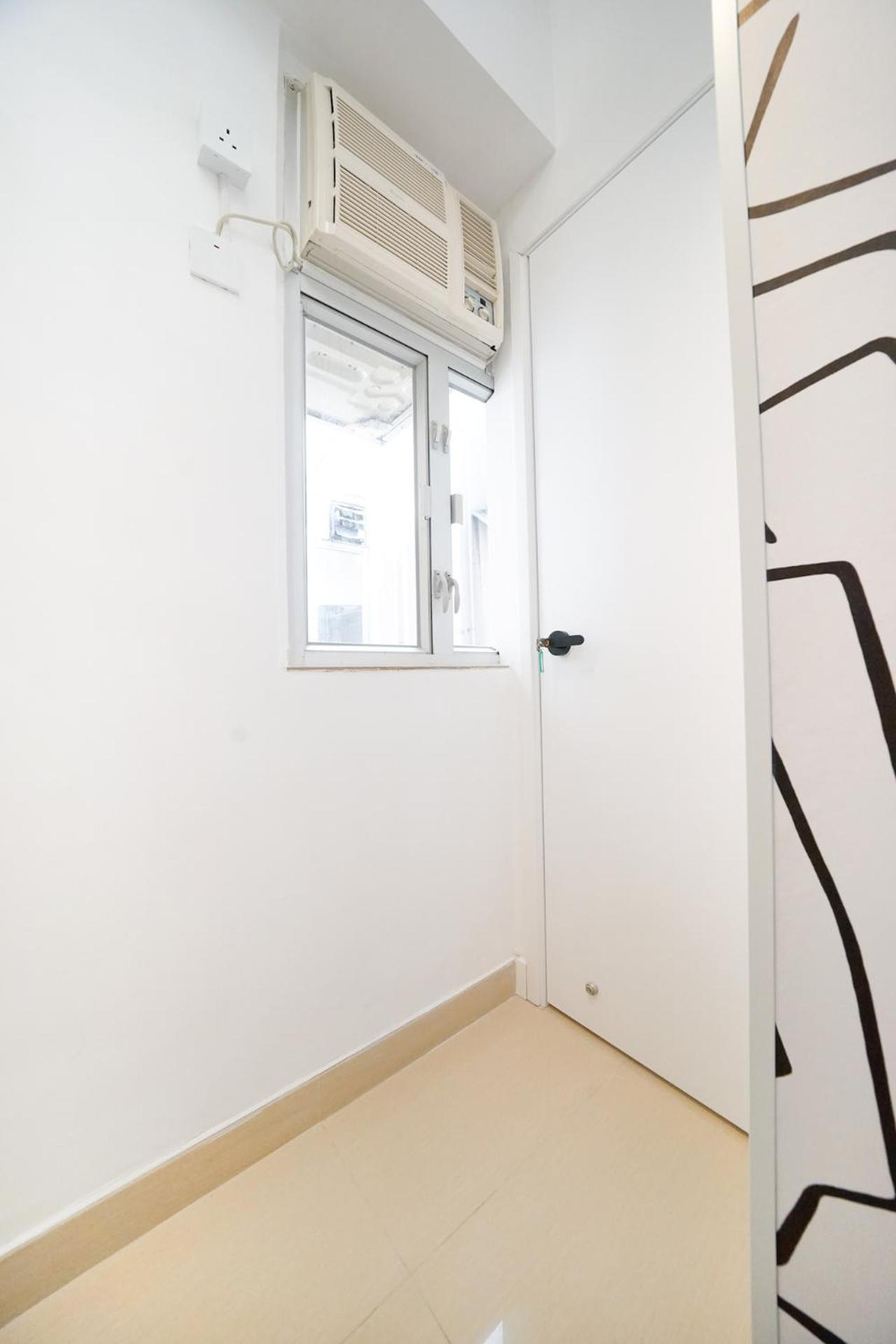 Student Accommodation - 294 Hennessy Road Гонконг Екстер'єр фото